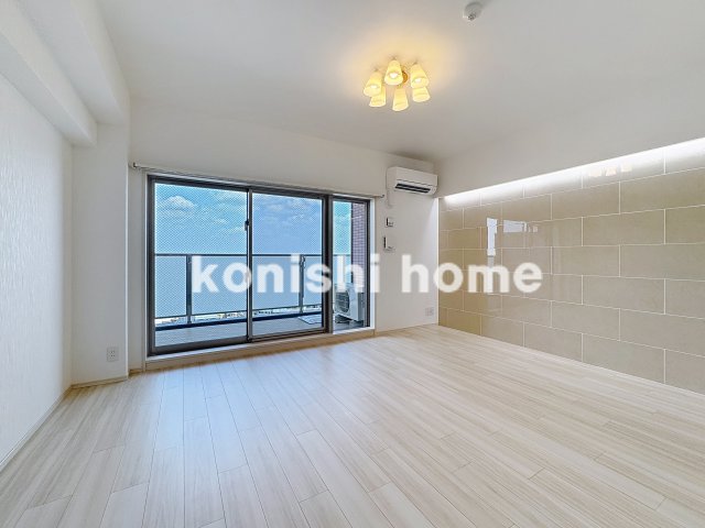 居室・リビング　※反転タイプ、別部屋写真使用。