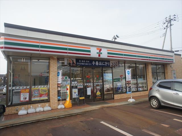 コンビニ　セブンイレブン長岡駅東口通り店（コンビニ）まで80m