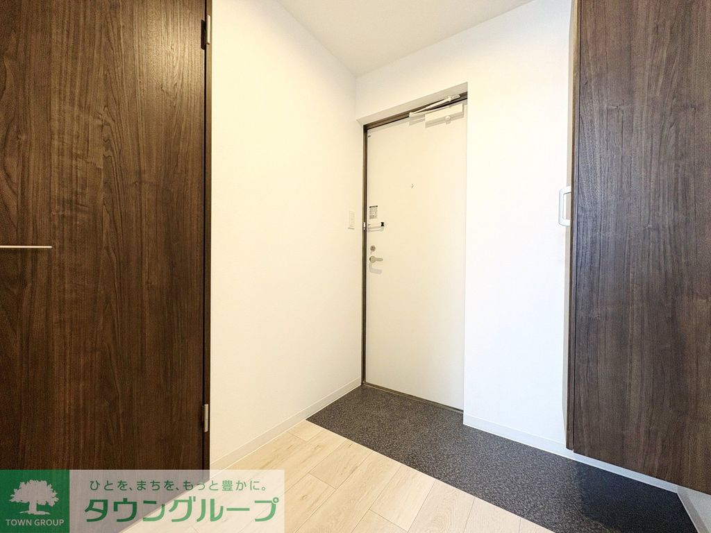 玄関　同施工会社類似内観