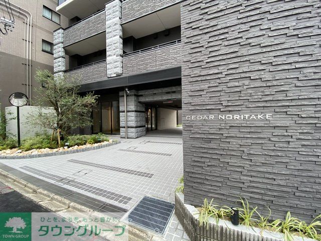 エントランス　エントランス