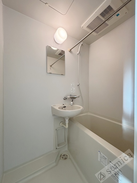 バス・シャワールーム　浴室乾燥機完備♪