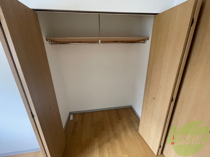 収納　寝室の収納です。部屋がすっきり片付きます。