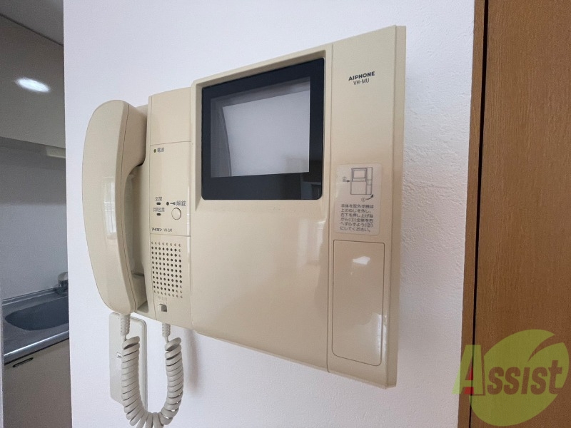 セキュリティ　ＴＶモニター付インターホンです。来客者の顔が見えるので安心！