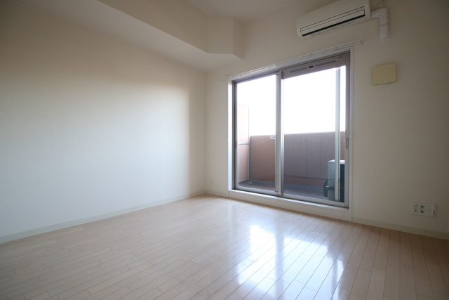 居室・リビング　※別室の参考写真の為、現況優先です。