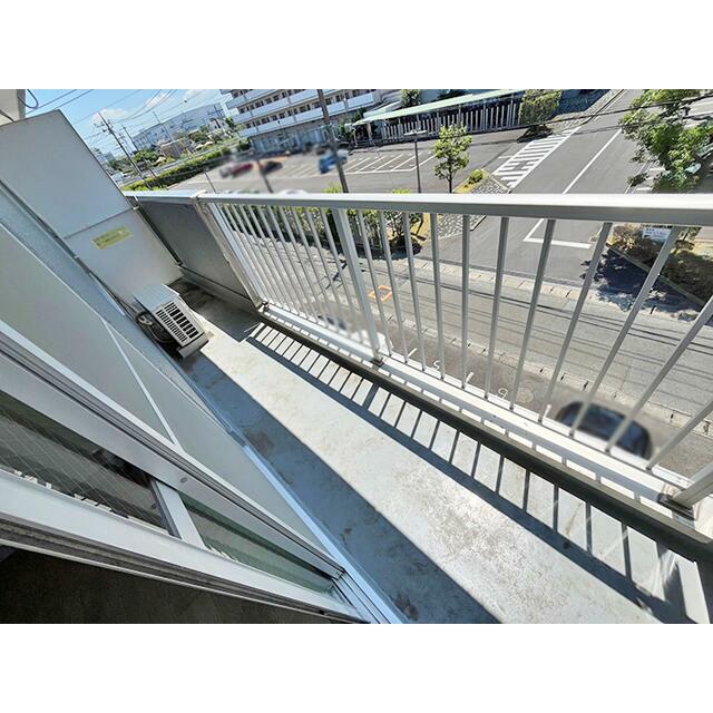 バルコニー　※クリーニング前の写真になります