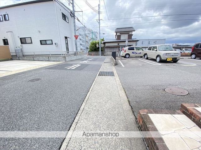 その他　前面道路（その他）まで0m