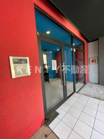 セキュリティ　清潔なエントランスです