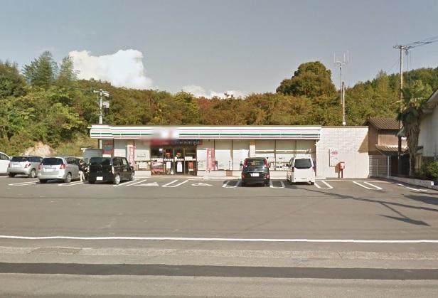 コンビニ　セブンイレブン（コンビニ）まで650m