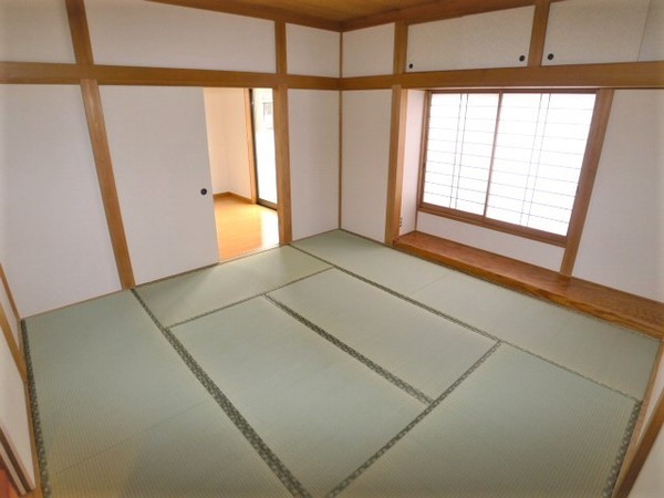 居室・リビング　★１Ｆ和室８帖です★
