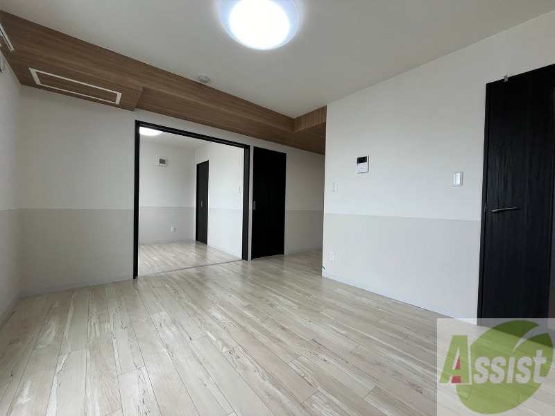 居室・リビング　広くてきれいなリビングです！快適に過ごせそうですね。