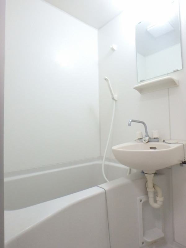 バス・シャワールーム　図面と現状に相違がある場合には現状を優先