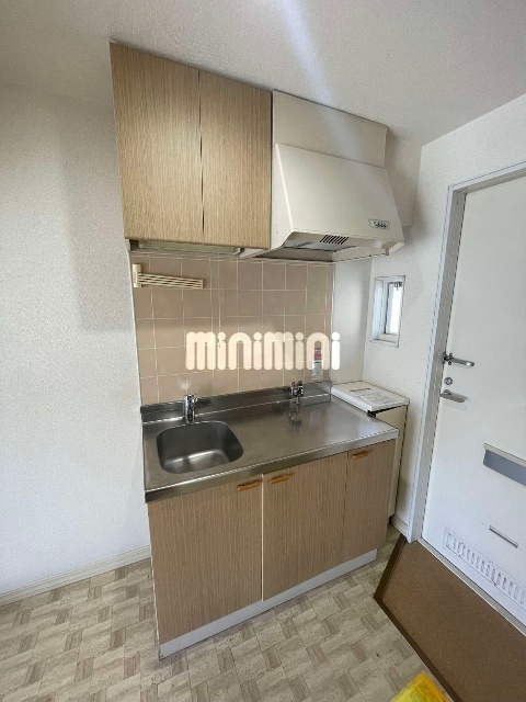 キッチン　※同物件別号室の参考写真です。