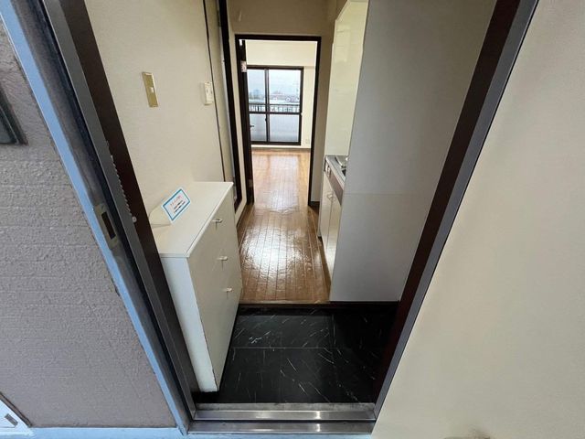 玄関　バルコニー