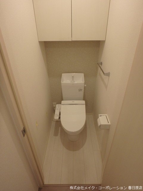 トイレ　写真は同型タイプ