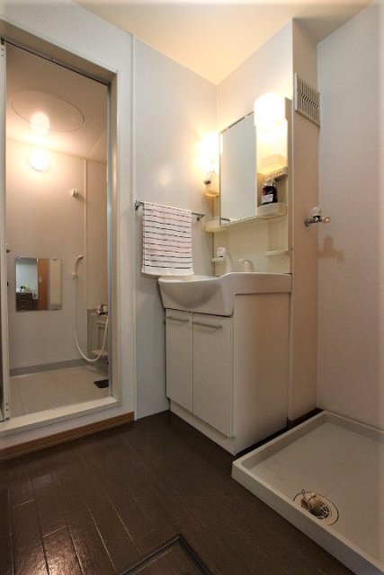 洗面設備　家具・インテイリアは含みません。