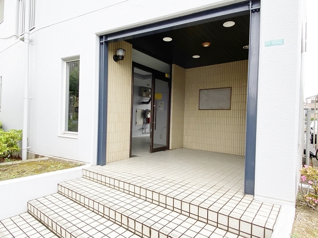 ロビー　エントランスです☆