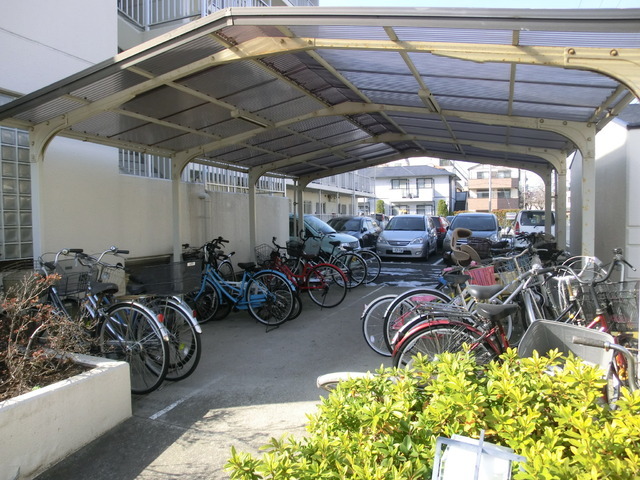 その他共有部分　自転車置き場です。