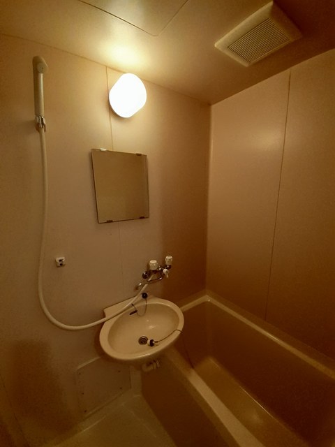 バス・シャワールーム　バス