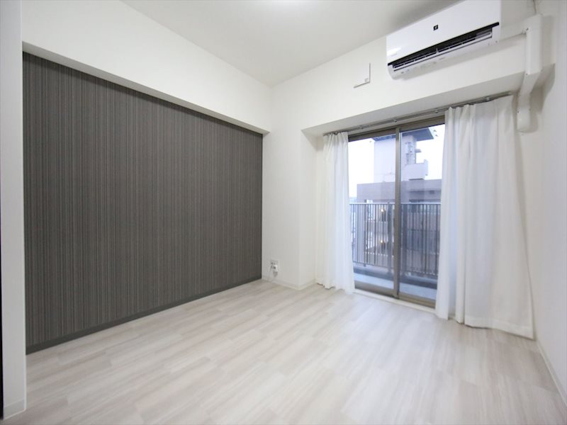 その他部屋・スペース　洋室7帖　エアコン完備　バルコニーに面しています