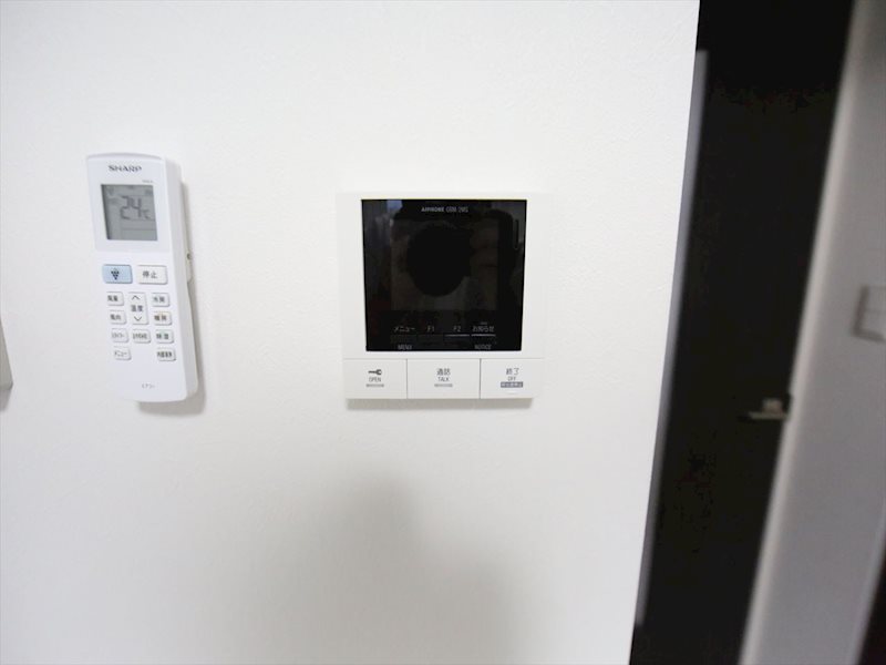 セキュリティ　モニター付きインターホン