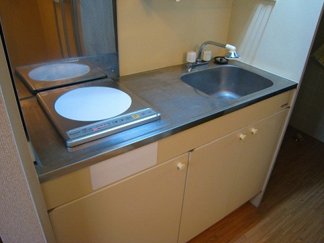 キッチン　同物件別号室
