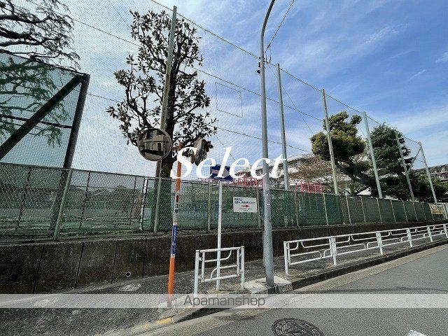 小学校　横浜市立滝頭小学校（小学校）まで170m