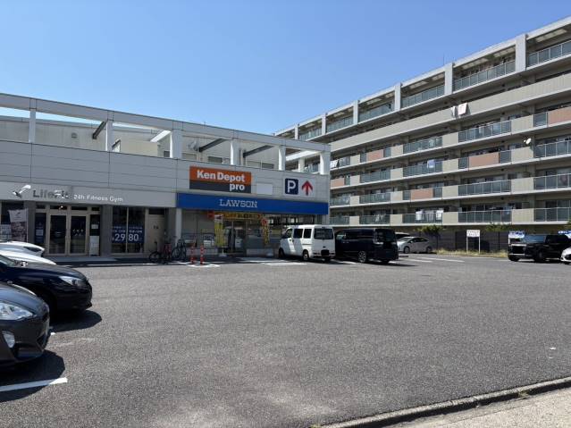 コンビニ　ローソン（コンビニ）まで405m