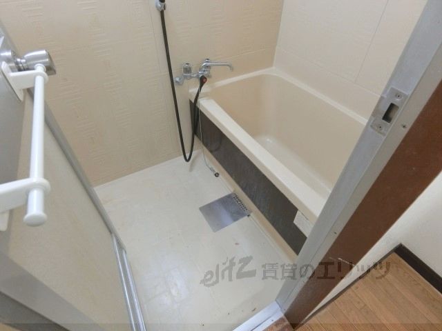 バス・シャワールーム　風呂