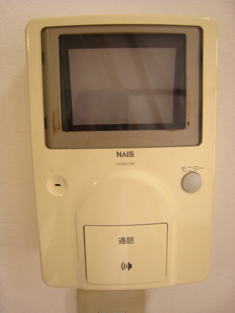 セキュリティ　映像付きのモニターホンで誰が来たかすぐ確認！