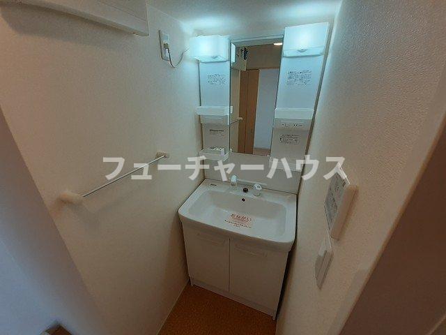 洗面設備　忙しい朝には欠かせない洗面所です