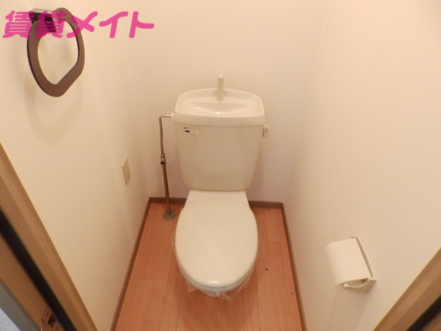 トイレ　同型部屋写真です。