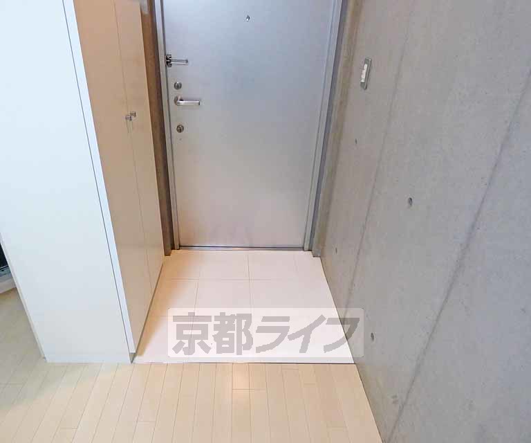 玄関　広々とした玄関です。