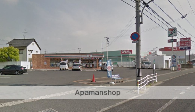 コンビニ　セブンイレブン（コンビニ）まで263m