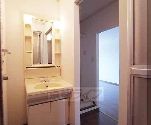 洗面設備　独立洗面台ございます