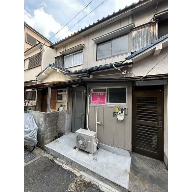 建物外観　玄関前に自転車置けます