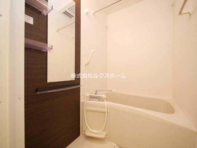 バス・シャワールーム　ゆったり過ごせるお風呂です