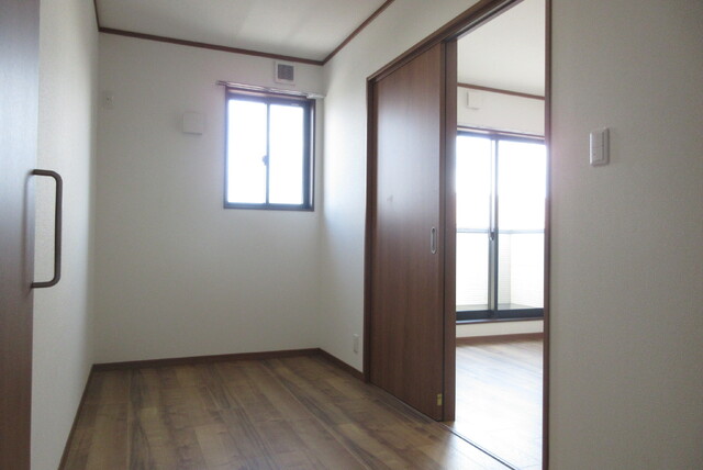 その他部屋・スペース　洋室４帖