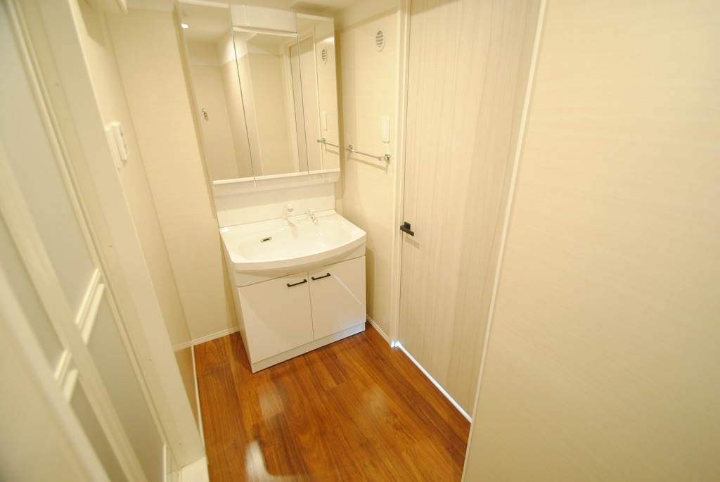 洗面設備　内装イメージ：同物件別室