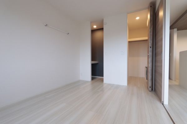 その他部屋・スペース　仕切りを開けて使えば広く使えます!