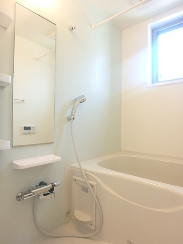 バス・シャワールーム　図面と現状に相違がある場合には現状を優先