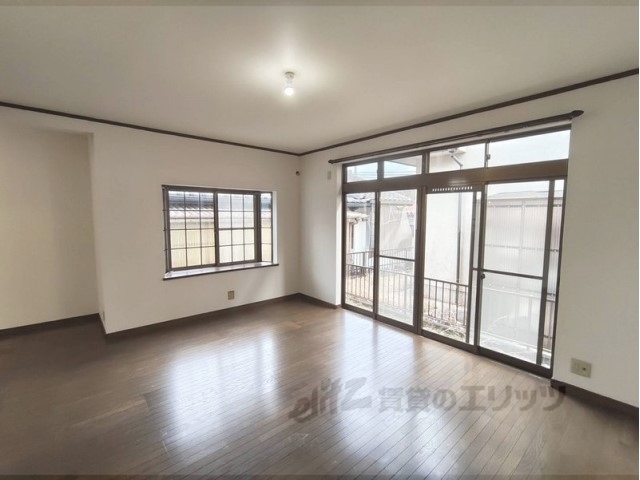 居室・リビング　リビング