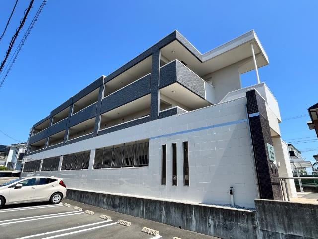 建物外観　外観写真（昼）