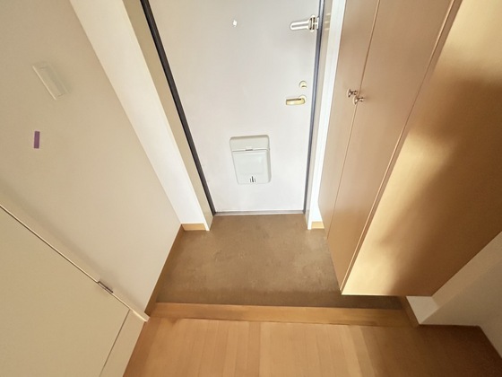 玄関　※別部屋の写真です