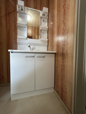 洗面設備　朝の身支度には欠かせない独立洗面化粧台