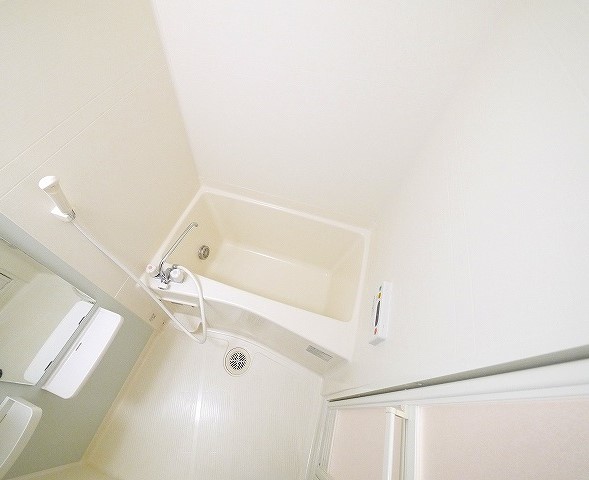 バス・シャワールーム　ゆったり過ごせるお風呂です