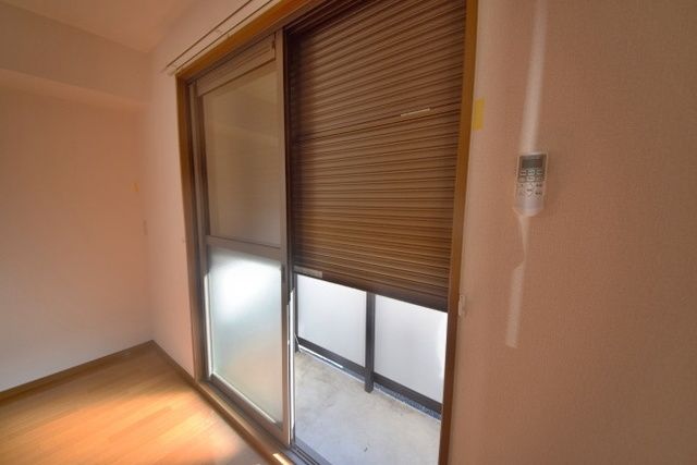 セキュリティ　★全部屋に雨戸付き台風の時も安心です★