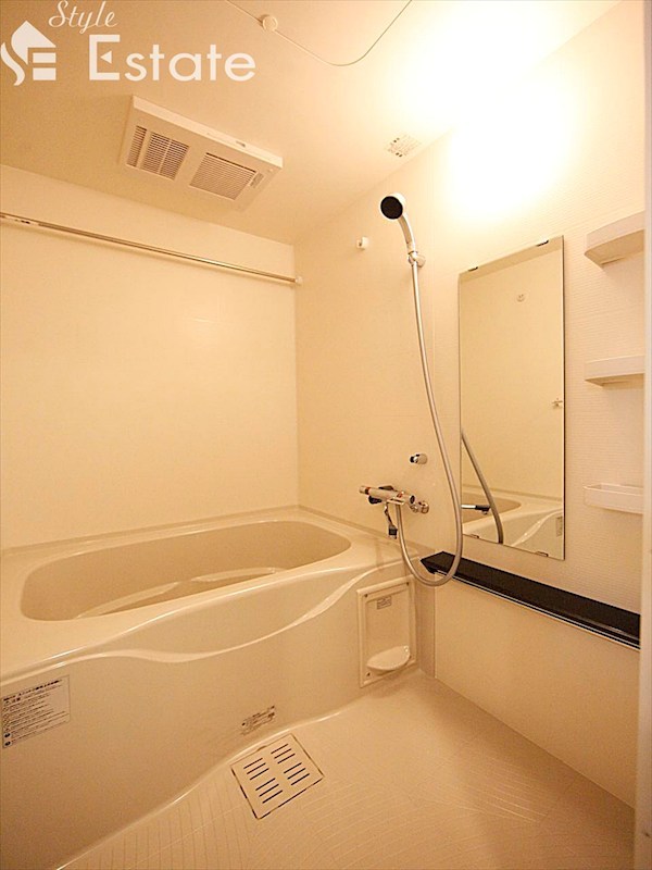 バス・シャワールーム　バスルーム