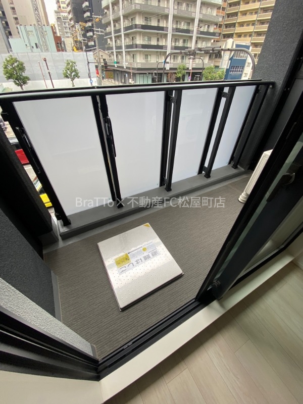 バルコニー　バルコニー