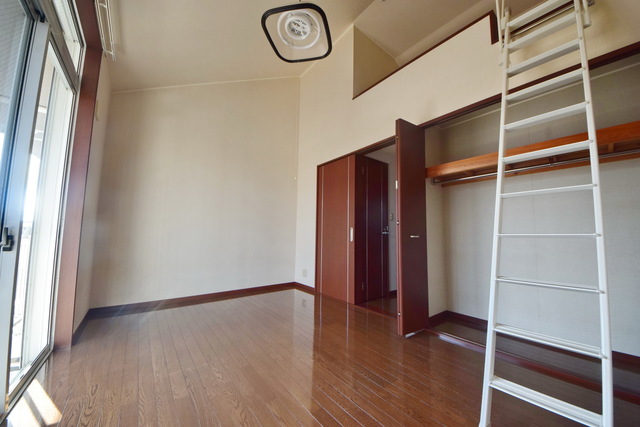 居室・リビング　～広々お部屋で気持ちいい～