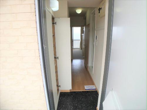 エントランス　設備・使用は号室により異なる為、現況を優先いたします。